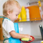 چطور مسئولیت پذیری رو به فرزندمون آموزش بدیم؟