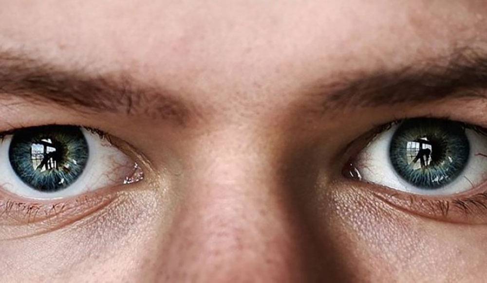 اهمیت حالتهای چشمی و استفاده از آن در زبان بدن حالتهای چشمی در زبان بدن