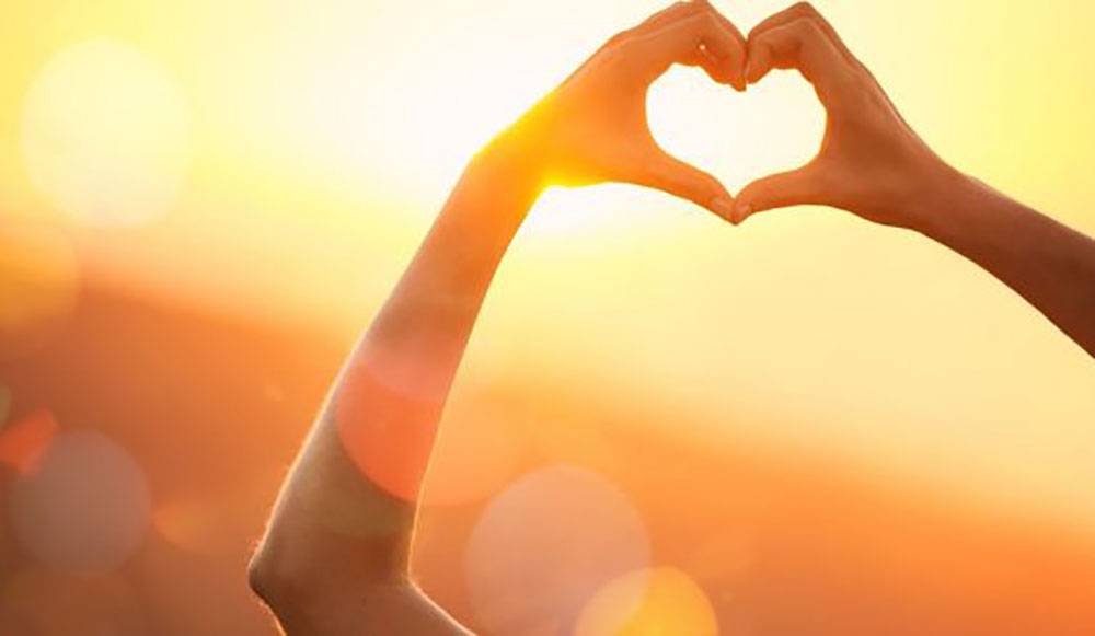Is romantic love the most important factor in having a beautiful life? Is romantic love the most important factor in having a beautiful life?