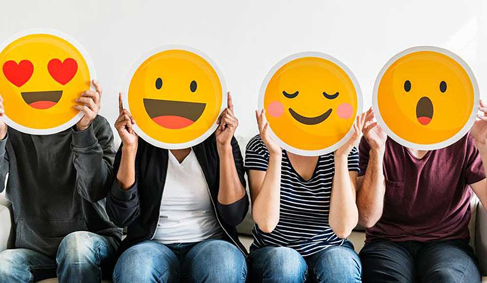 چرا ما احساس خوشبختی نمیکنیم؟ چارهی کار چیست؟ احساس خوشبختی